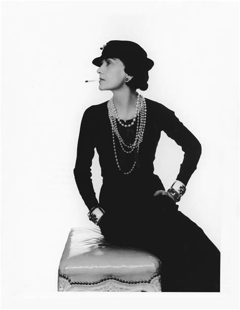 clothing ads of coco chanel in 1920s|why is coco chanel inspirational.